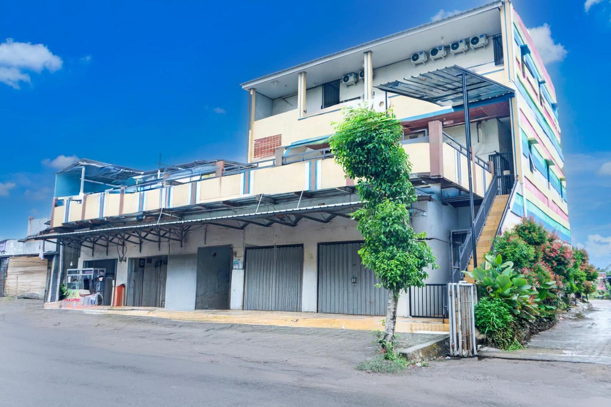Hotel O Sukarame Near Universitas Islam Negeri Raden Intan Lampun Formerly Hotel Wisma Tri Handayani Bandar Lampung Exteriör bild